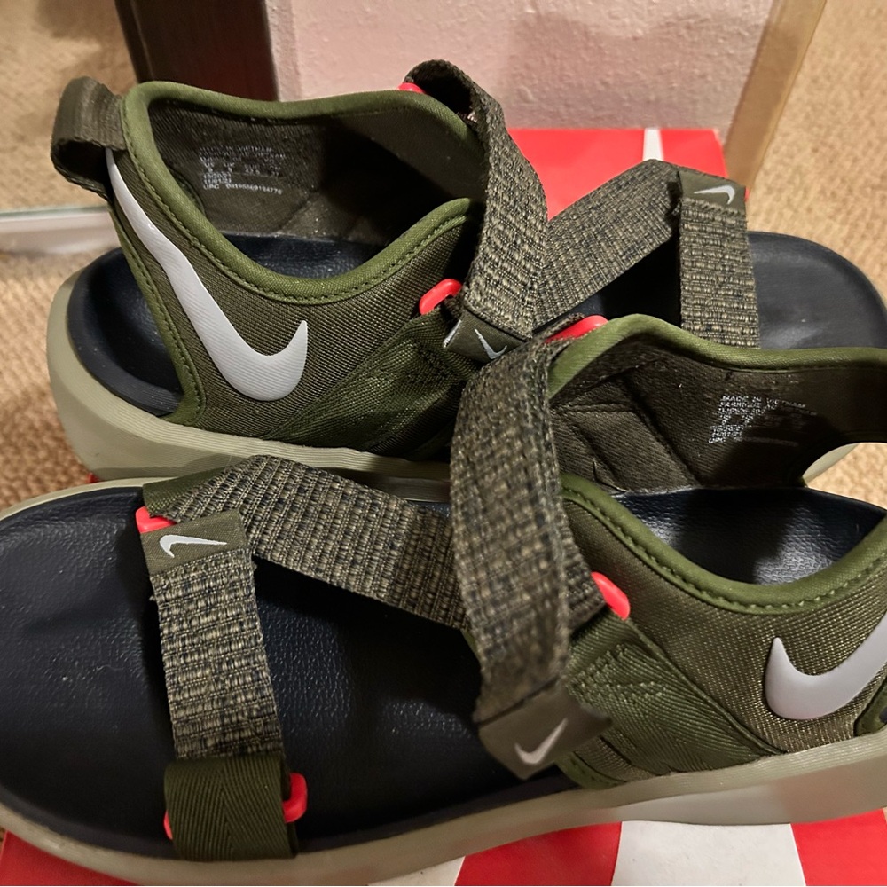 Nike Vista Sandal - Forest green and Black